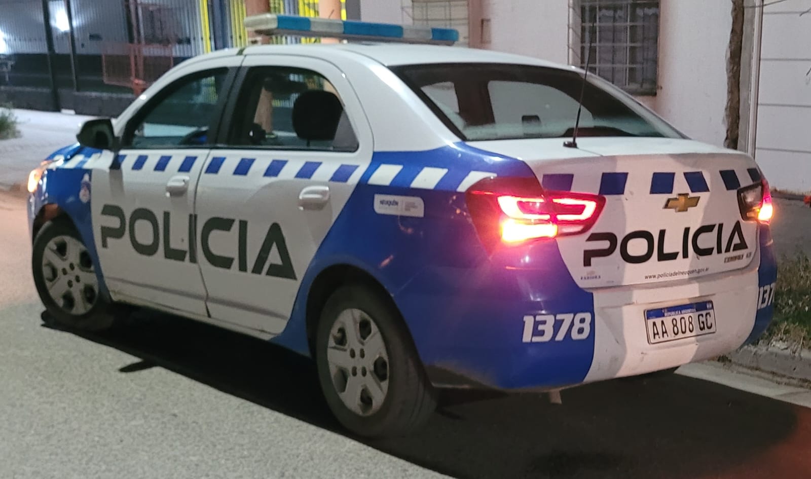 Intervención policial por un confuso hecho sobre la calle Colón